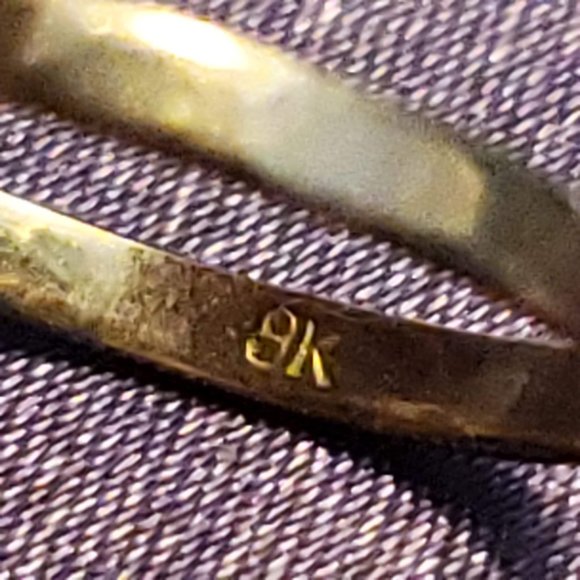 9K Gold Ring with gemstone (garnet) - Picture 3 of 13